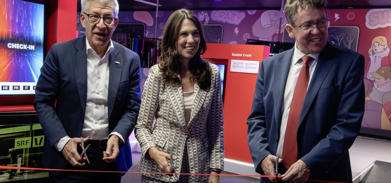 Martin Bütikofer, Susanne Wille, Bundesrat Albert Rösti anlässlich Eröffnung Ausstellung «Wirklich?! – Fake, Fakt oder Meinung? Finde es raus.» Medienkompetenz im Verkehrshaus der Schweiz in Luzern, Montag 13. Oktober 2025

Foto Pius Koller